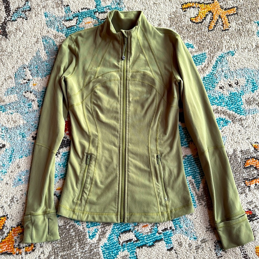 Women’s Lululemon Define Jacket Luon, Size 6, Bronze Green